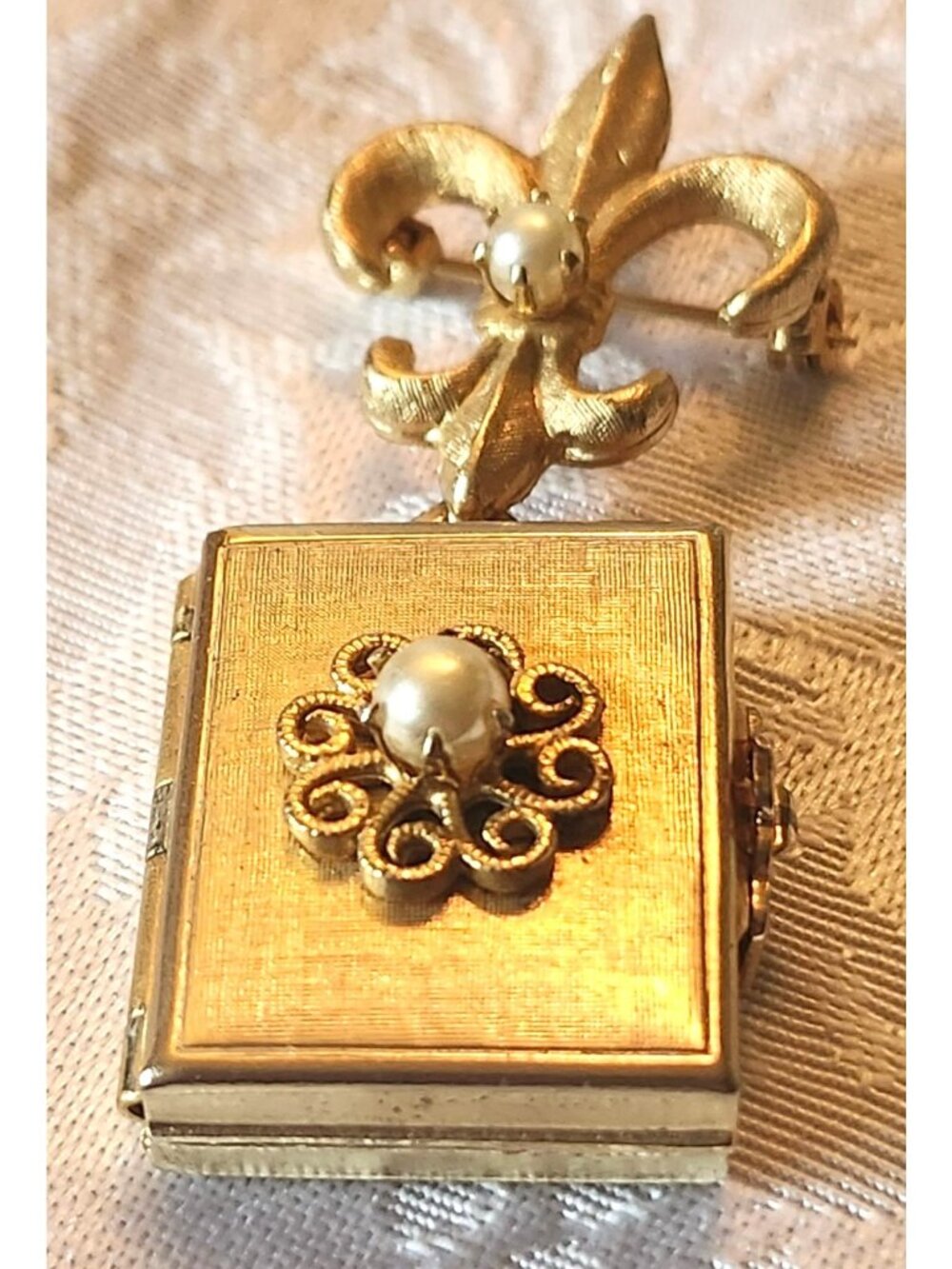 Coro Fleur-De-Lis Gold Tone Book Locket Pin With Faux Pearl Embellishment Vintag